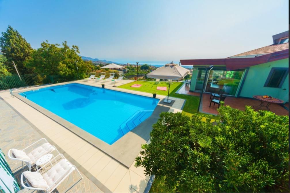 Villa Capogrecale - Piscina Riscaldata بيديمونتي إتنيو المظهر الخارجي الصورة