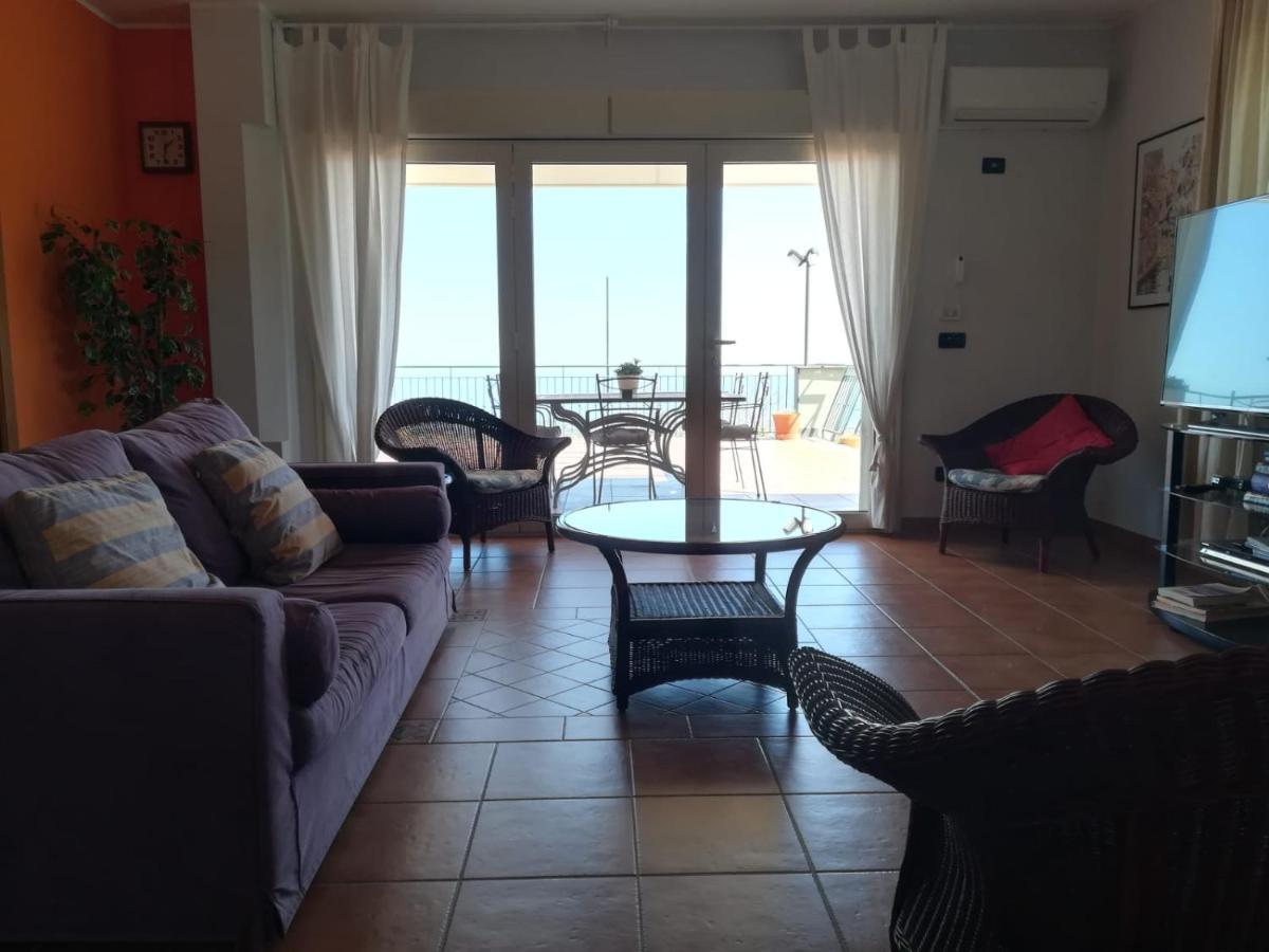 Villa Capogrecale - Piscina Riscaldata بيديمونتي إتنيو المظهر الخارجي الصورة