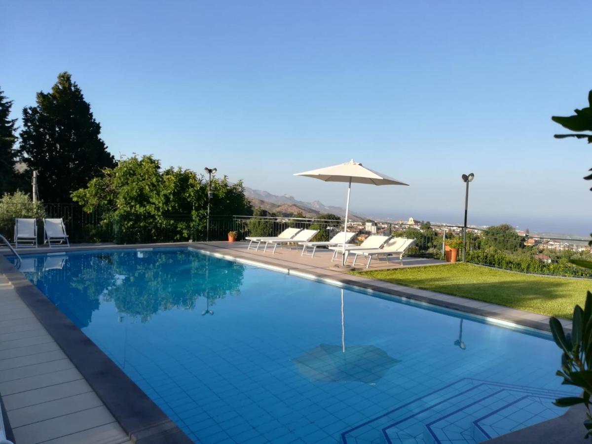 Villa Capogrecale - Piscina Riscaldata بيديمونتي إتنيو المظهر الخارجي الصورة