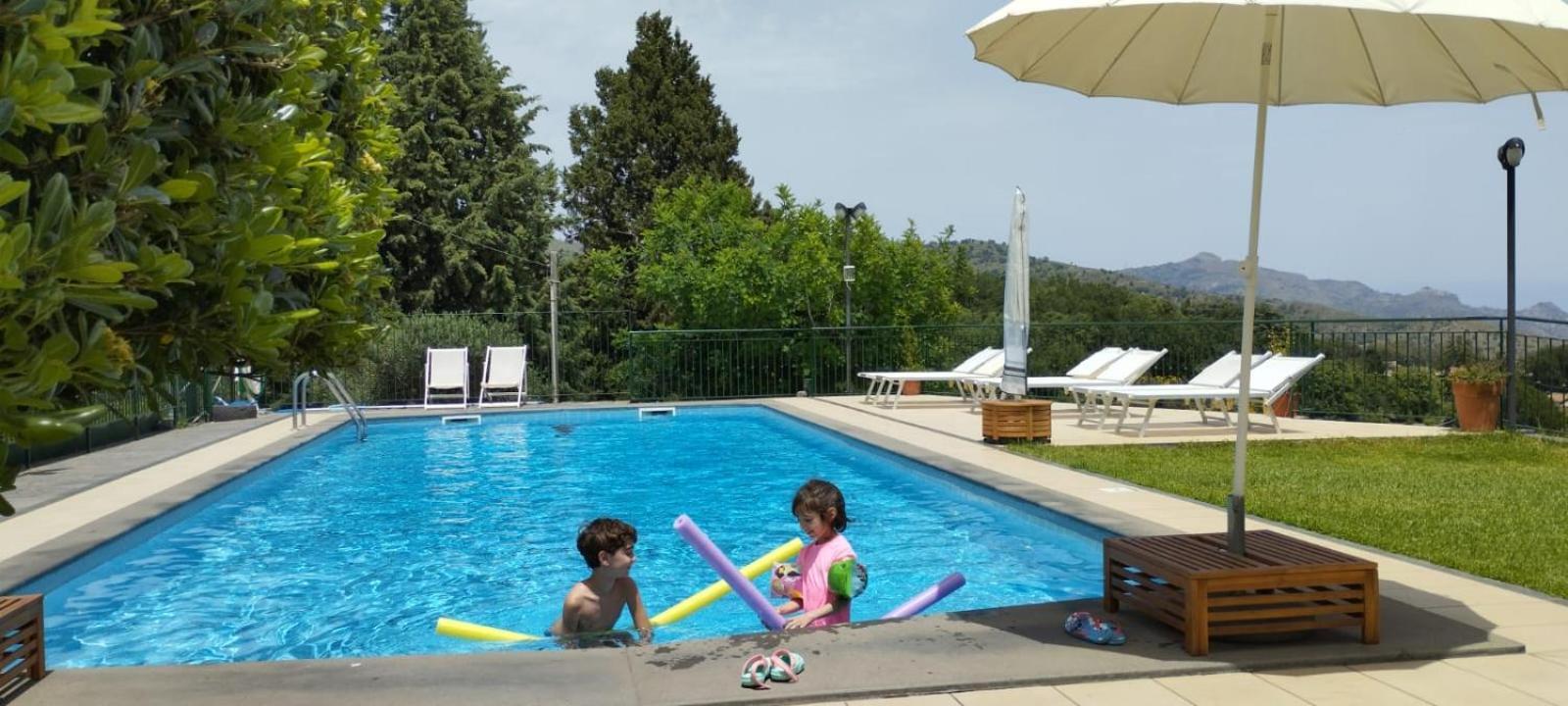 Villa Capogrecale - Piscina Riscaldata بيديمونتي إتنيو المظهر الخارجي الصورة