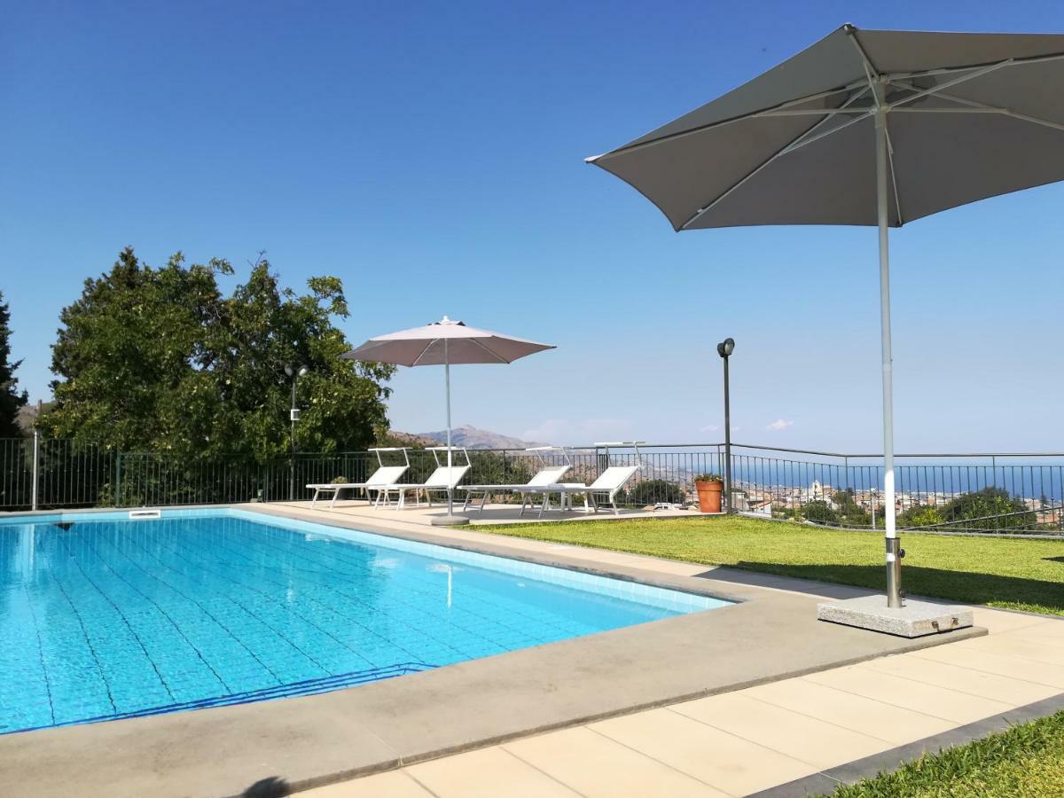 Villa Capogrecale - Piscina Riscaldata بيديمونتي إتنيو المظهر الخارجي الصورة