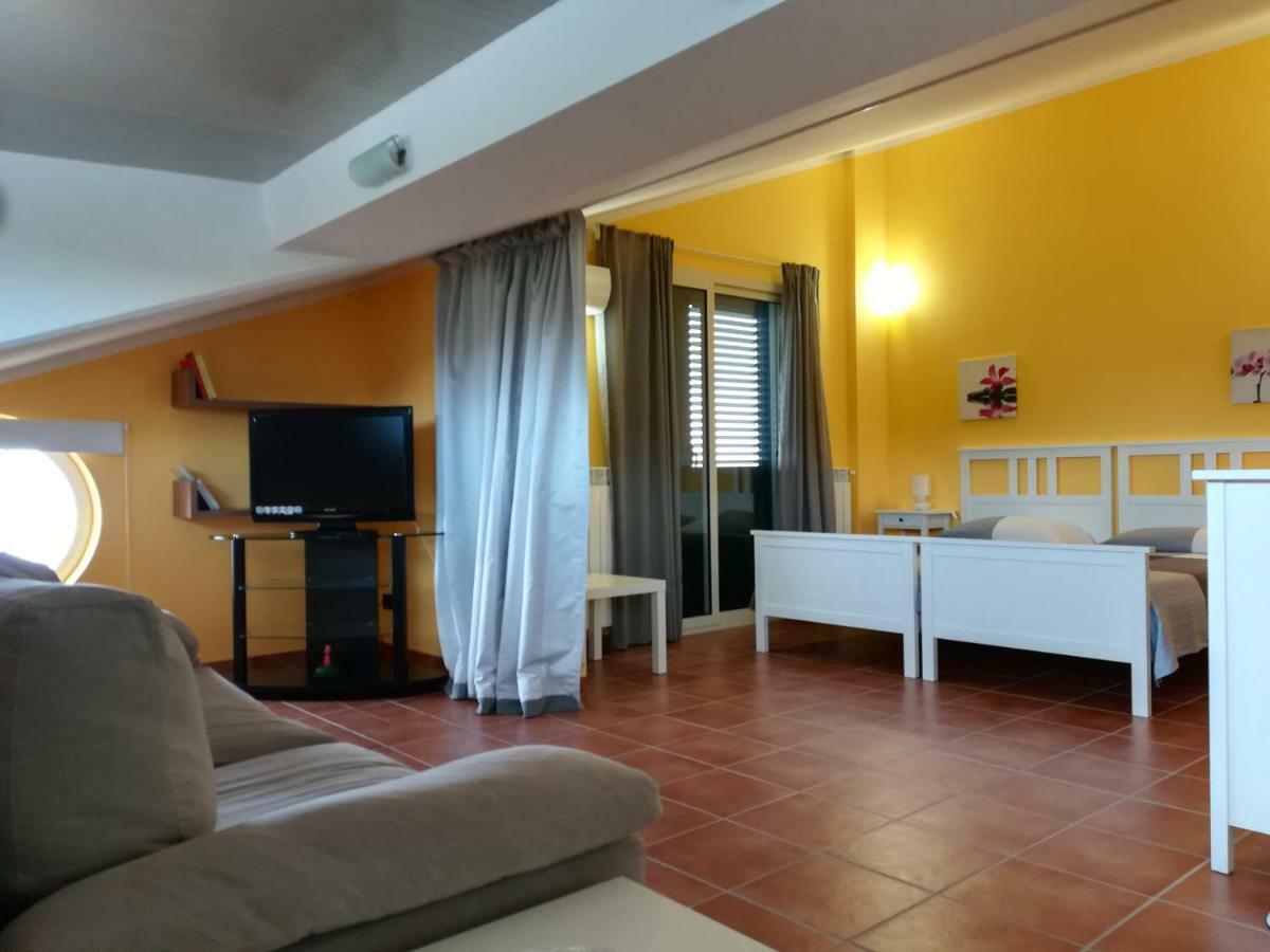 Villa Capogrecale - Piscina Riscaldata بيديمونتي إتنيو المظهر الخارجي الصورة